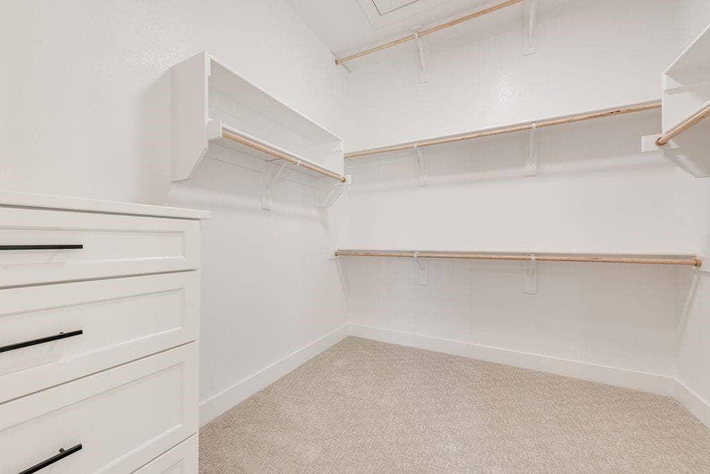 6421 Dalyn Drive, Midlothian, TX 76065 6421 Dalyn Drive, Midlothian, TX 76065