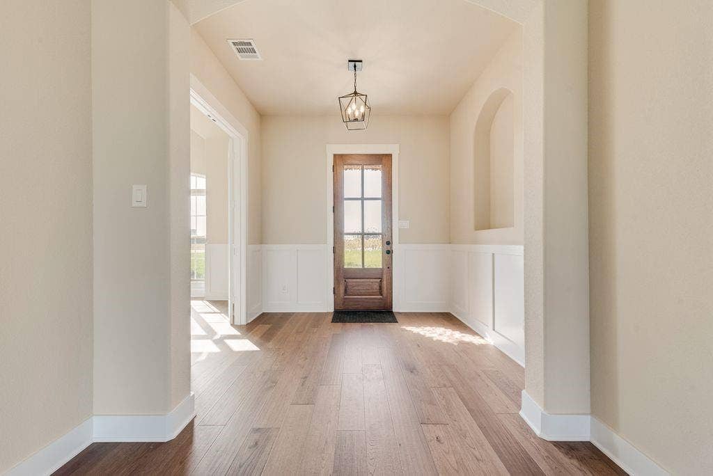 6421 Dalyn Drive, Midlothian, TX 76065 6421 Dalyn Drive, Midlothian, TX 76065