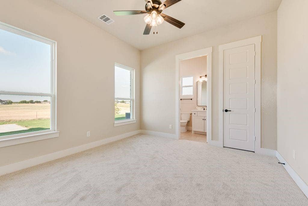 6421 Dalyn Drive, Midlothian, TX 76065 6421 Dalyn Drive, Midlothian, TX 76065