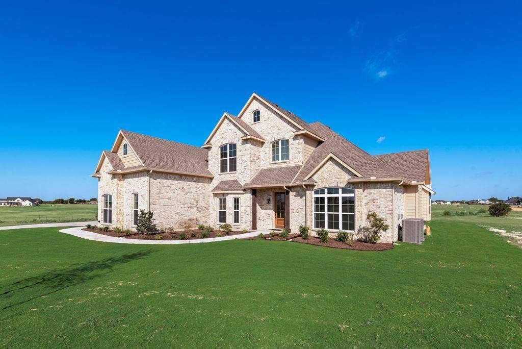 6421 Dalyn Drive, Midlothian, TX 76065 6421 Dalyn Drive, Midlothian, TX 76065