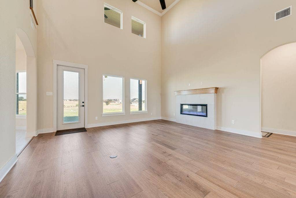 6421 Dalyn Drive, Midlothian, TX 76065 6421 Dalyn Drive, Midlothian, TX 76065