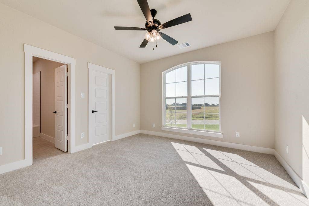 6421 Dalyn Drive, Midlothian, TX 76065 6421 Dalyn Drive, Midlothian, TX 76065