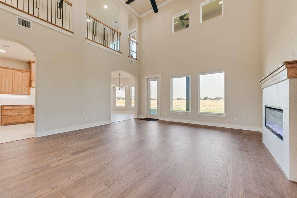 6421 Dalyn Drive, Midlothian, TX 76065 6421 Dalyn Drive, Midlothian, TX 76065