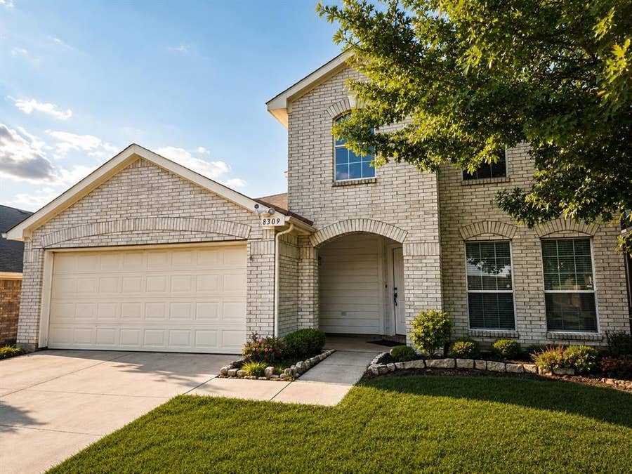 Property photo for 8309 Toler Trail, Dallas, TX