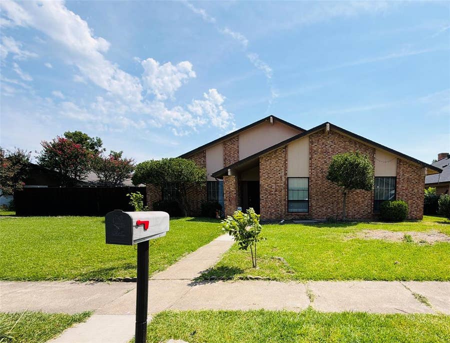 Property photo for 5218 Barcelona Drive, Garland, TX