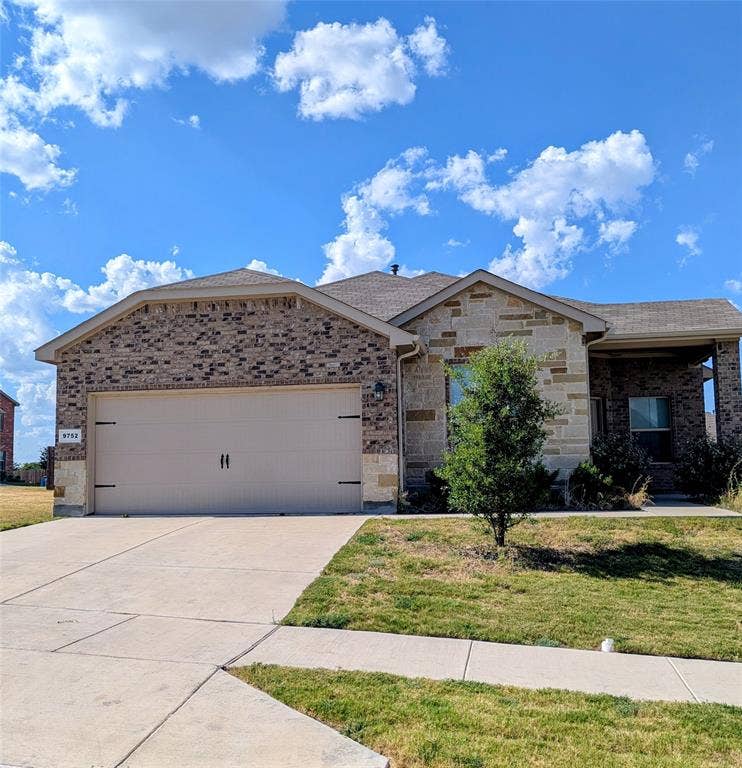 Property photo for 9752 New Bern Drive, Fort Worth, TX