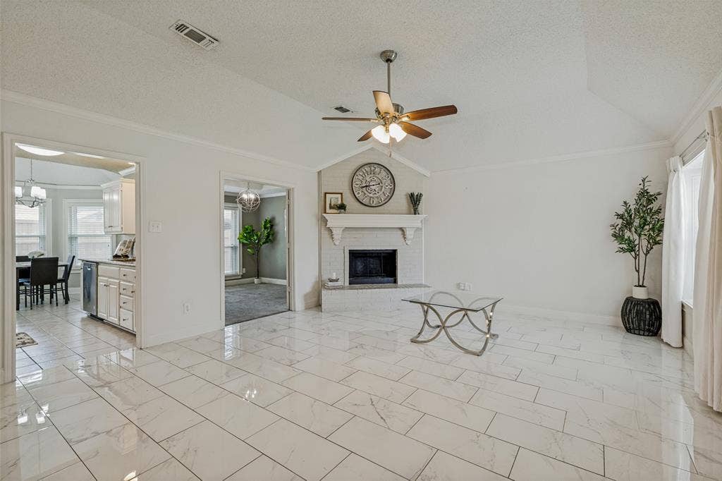 5957 Sundown Drive, Watauga, TX 76148 5957 Sundown Drive, Watauga, TX 76148