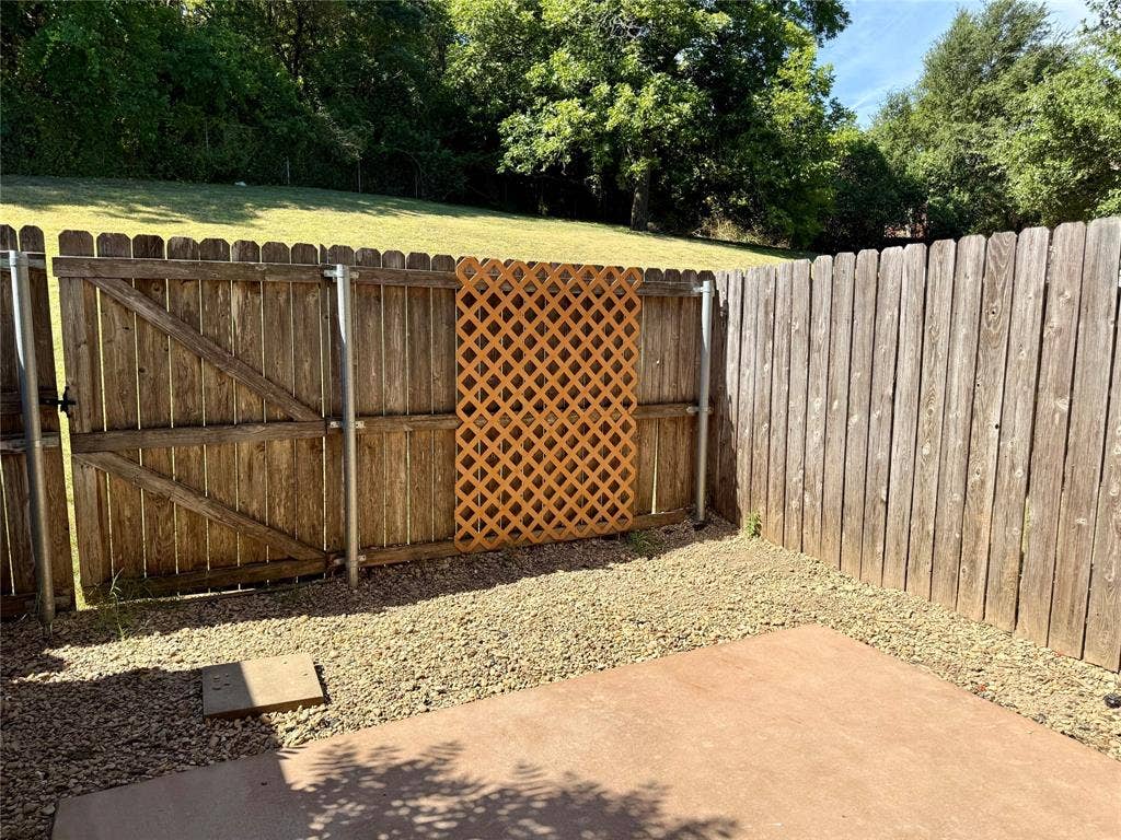 1500 Lake Shore Drive, #402, Waco, TX 76708