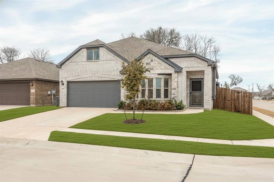 Property photo for 505 Lucas Lane, Lavon, TX