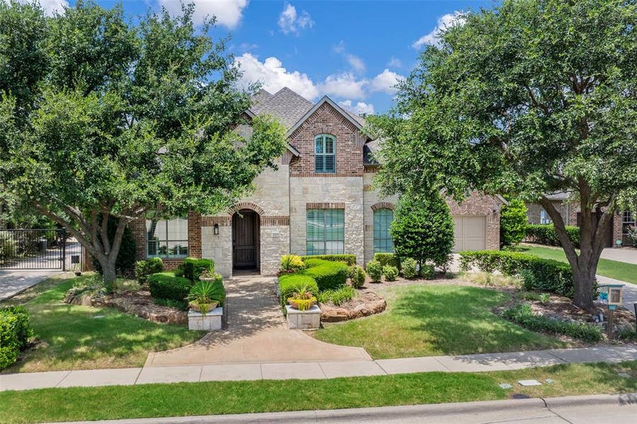 Property photo for 2113 Garden Brook Way, Allen, TX
