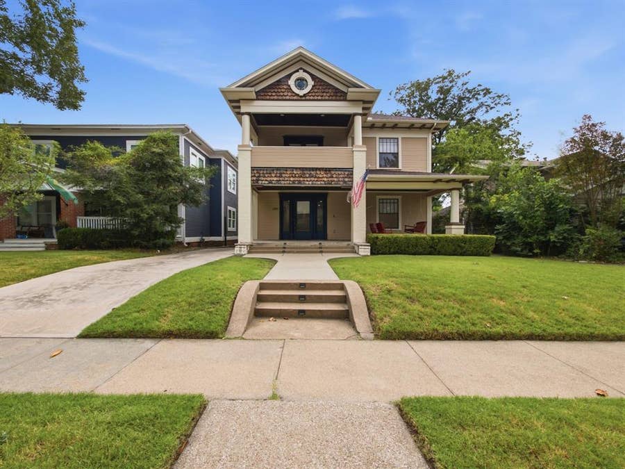 Property photo for 1209 Kings Highway, Dallas, TX