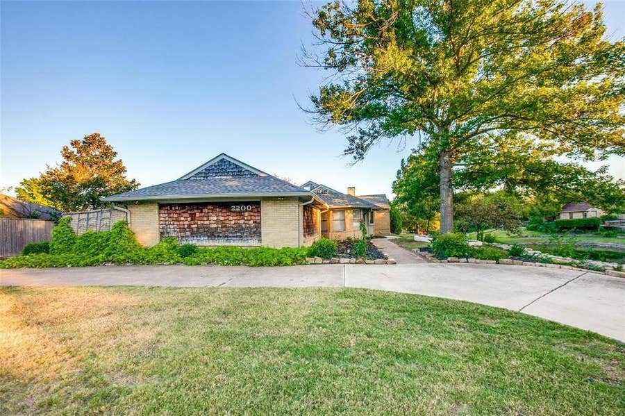 Property photo for 2200 Woodburn Corners, Plano, TX
