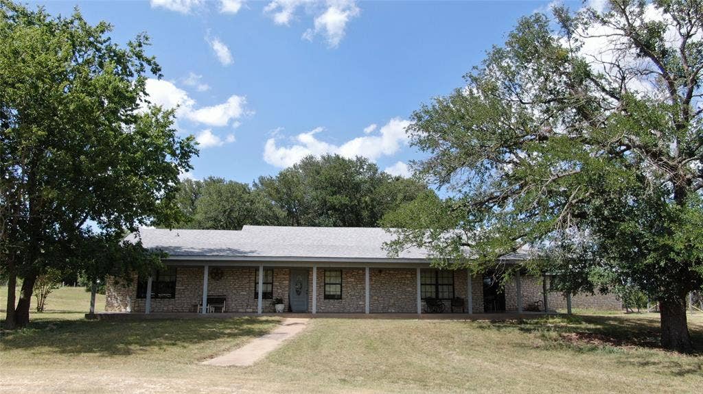 10047 E State Highway 36, Jonesboro, TX 76538 10047 E State Highway 36, Jonesboro, TX 76538