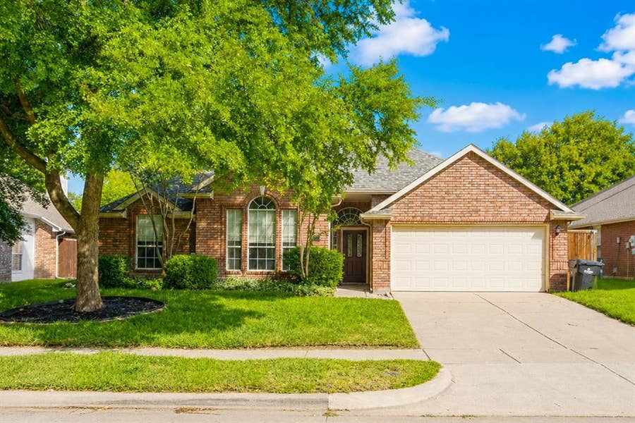 Property photo for 5605 Belle Chasse Lane, Frisco, TX