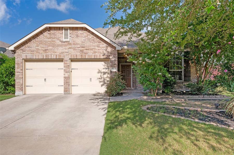 Property photo for 3205 Barkwood Drive, McKinney, TX