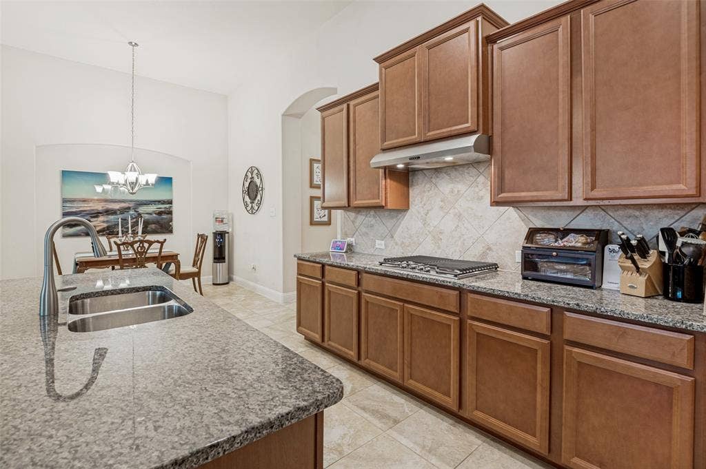 2810 Green Circle Drive, Mansfield, TX 76063 2810 Green Circle Drive, Mansfield, TX 76063