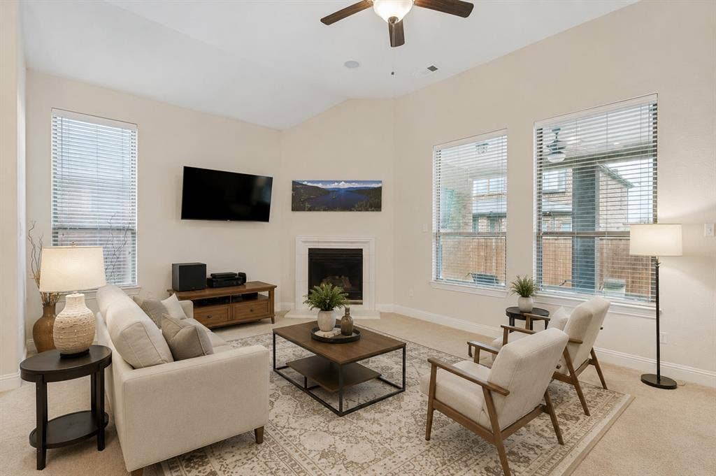 2810 Green Circle Drive, Mansfield, TX 76063 Virtually Staged Family Room