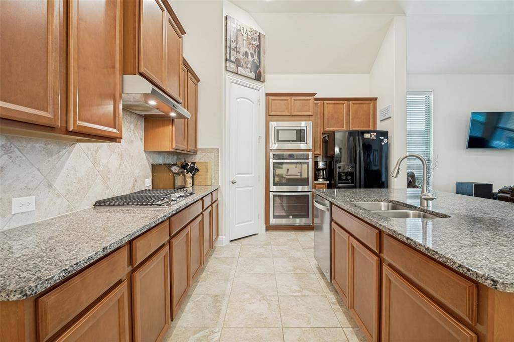 2810 Green Circle Drive, Mansfield, TX 76063 2810 Green Circle Drive, Mansfield, TX 76063