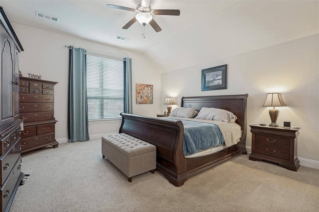 2810 Green Circle Drive, Mansfield, TX 76063 2810 Green Circle Drive, Mansfield, TX 76063