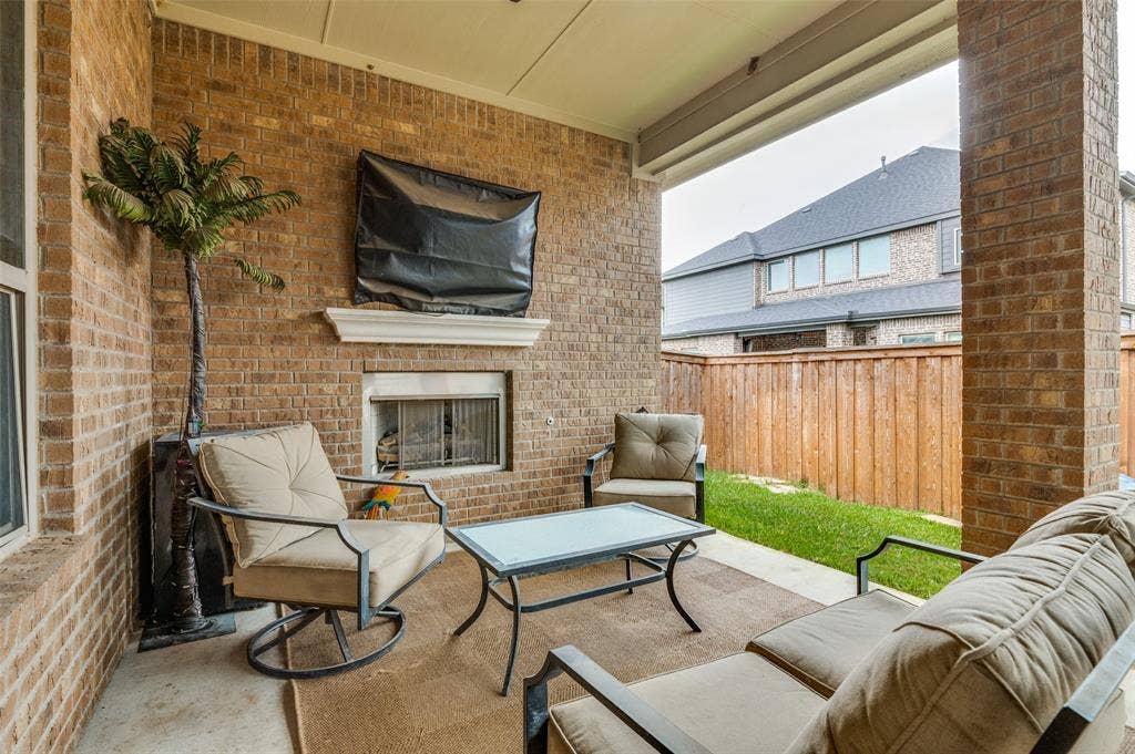 2810 Green Circle Drive, Mansfield, TX 76063 2810 Green Circle Drive, Mansfield, TX 76063