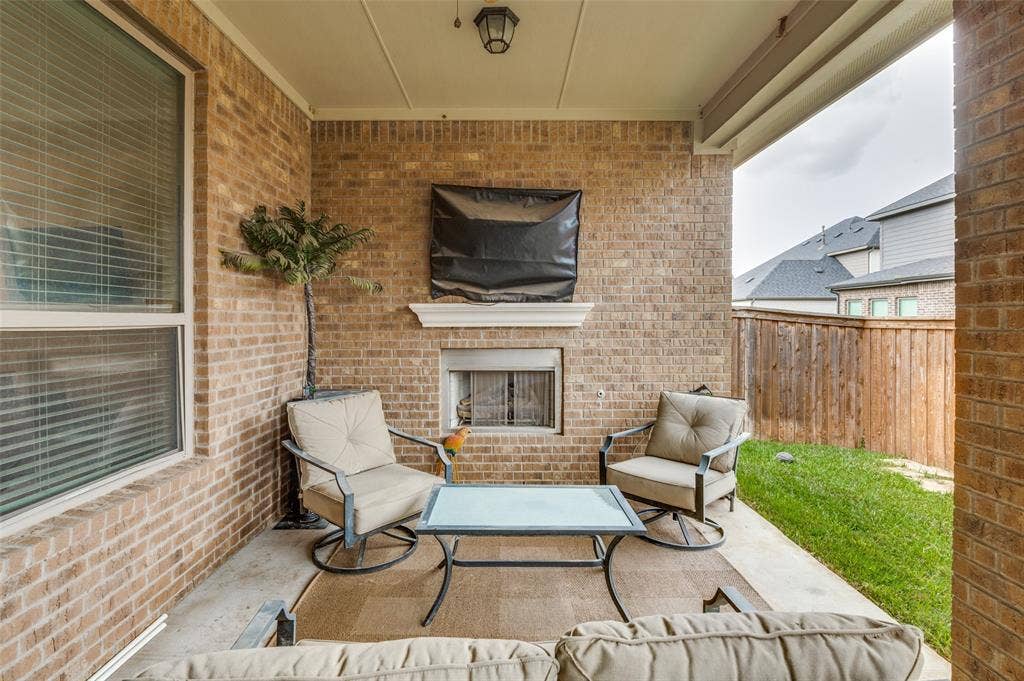 2810 Green Circle Drive, Mansfield, TX 76063 2810 Green Circle Drive, Mansfield, TX 76063