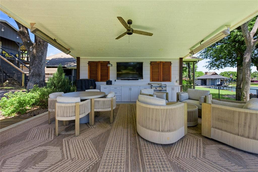 104 Doering Bay Circle, Mabank, TX 75156 104 Doering Bay Circle, Mabank, TX 75156