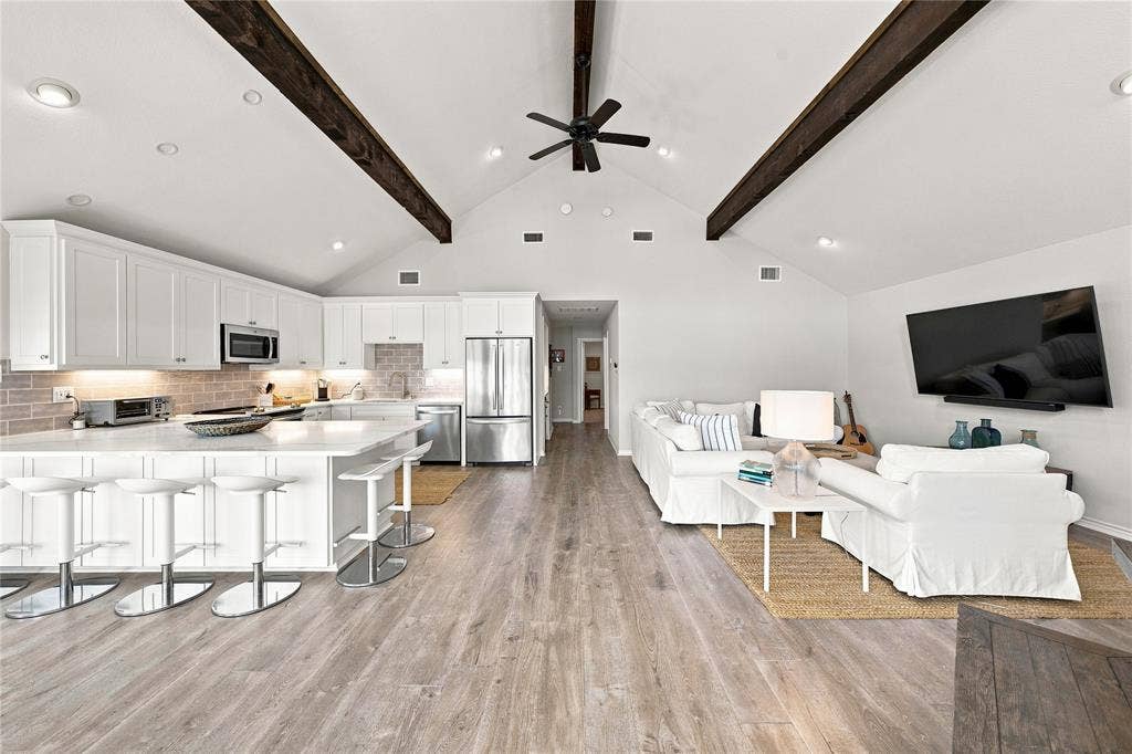 104 Doering Bay Circle, Mabank, TX 75156 104 Doering Bay Circle, Mabank, TX 75156
