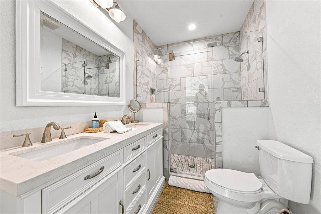 104 Doering Bay Circle, Mabank, TX 75156 104 Doering Bay Circle, Mabank, TX 75156