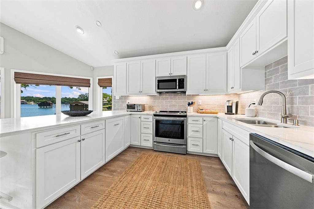 104 Doering Bay Circle, Mabank, TX 75156 104 Doering Bay Circle, Mabank, TX 75156