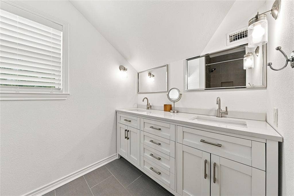 104 Doering Bay Circle, Mabank, TX 75156 104 Doering Bay Circle, Mabank, TX 75156