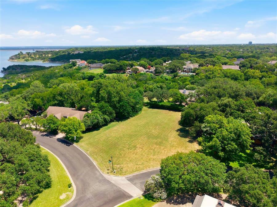 Property photo for 3301 N Ridge Drive, Waco, TX