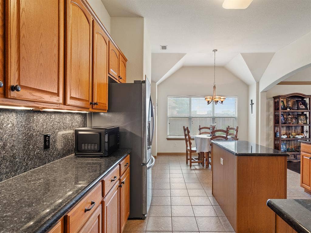 1009 Ethan Drive, Greenville, TX 75402 1009 Ethan Drive, Greenville, TX 75402