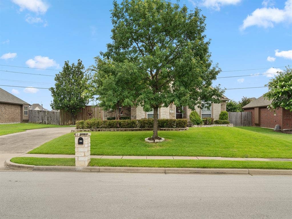 1009 Ethan Drive, Greenville, TX 75402 1009 Ethan Drive, Greenville, TX 75402
