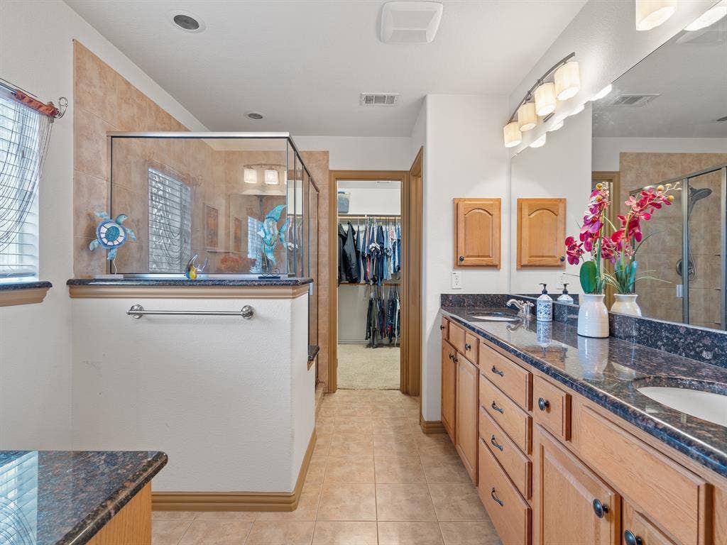 1009 Ethan Drive, Greenville, TX 75402 1009 Ethan Drive, Greenville, TX 75402