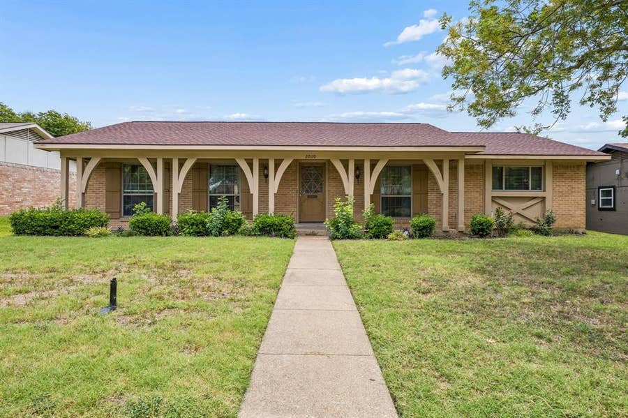 Property photo for 2010 Custer Parkway, Richardson, TX