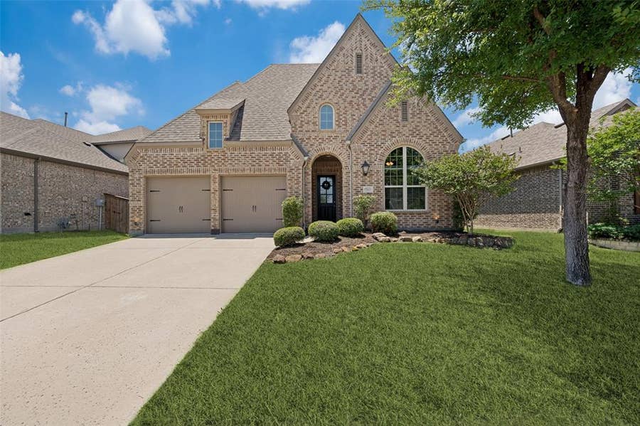 Property photo for 7913 Fossil Creek Trail, McKinney, TX
