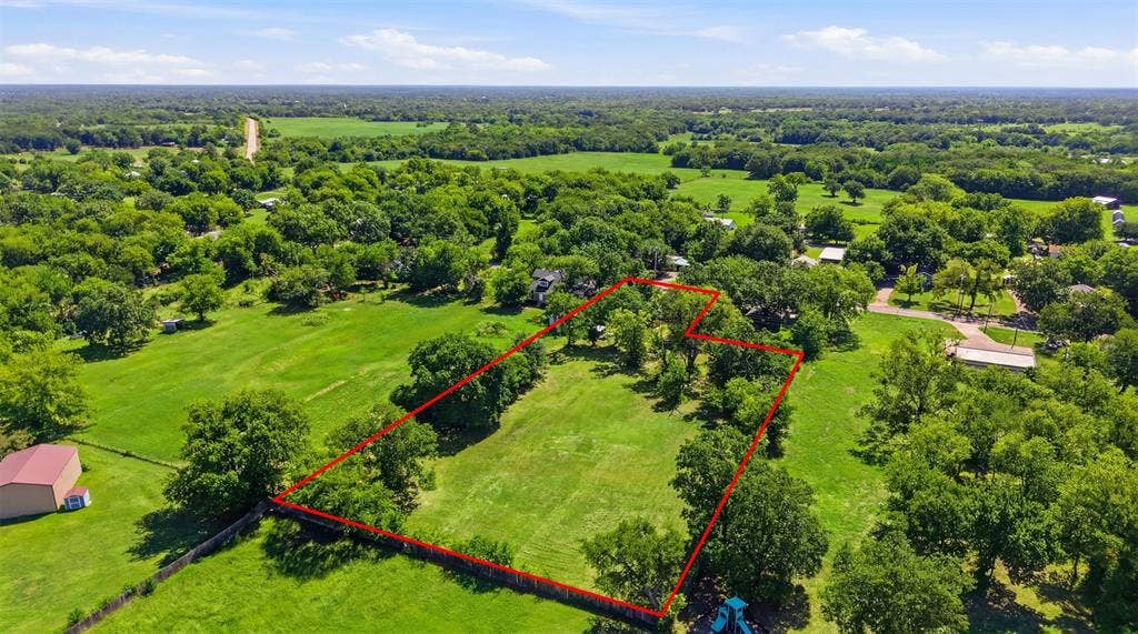 337 N 1st Street, Point, TX 75472 Aerial view