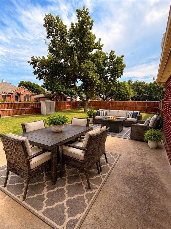 Property photo for 2724 Winterlake Drive, Carrollton, TX