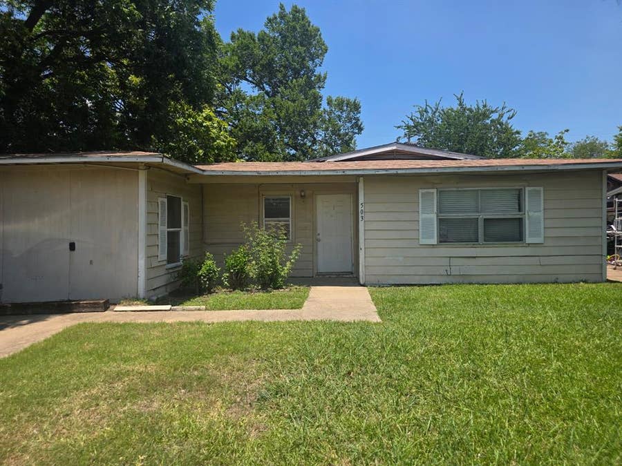 Property photo for 503 E Ridgewood Drive, Garland, TX