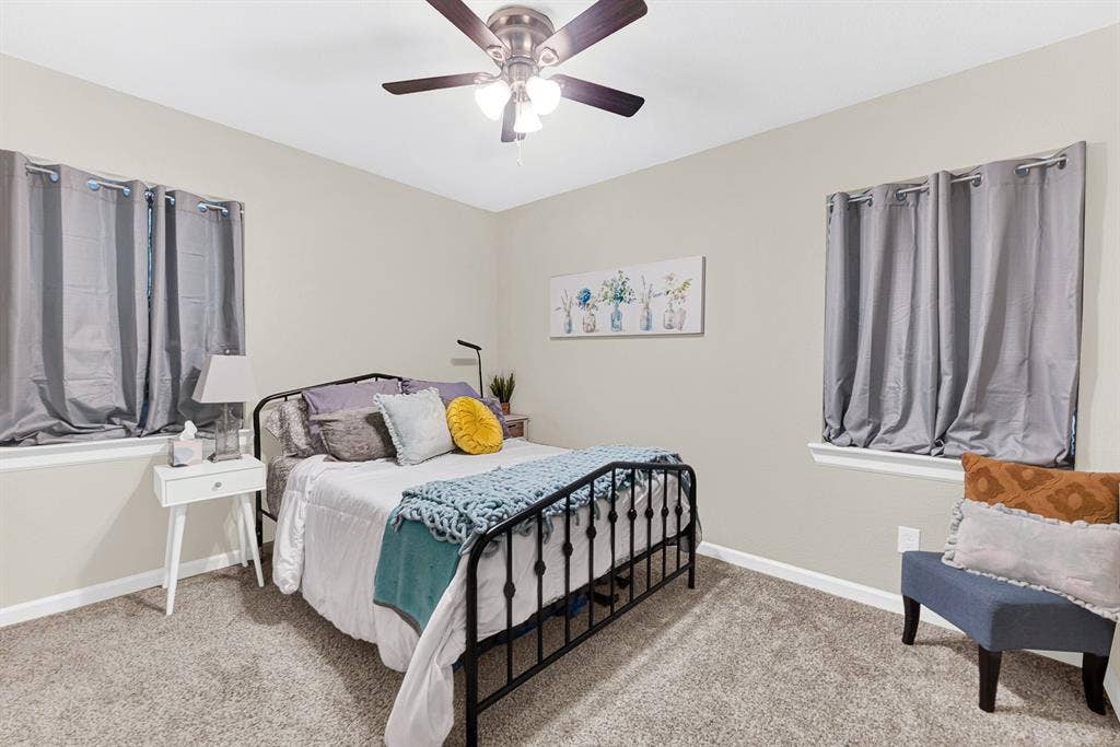 745 Pinehurst Drive, Richardson, TX 75080 Enjoy 2 secondary bedrooms, with recent paint & carpet