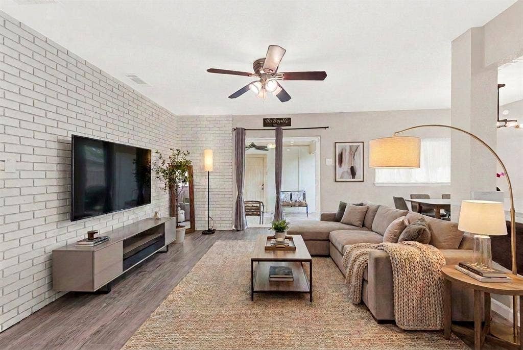 745 Pinehurst Drive, Richardson, TX 75080 Completely renovated home -virtually staged