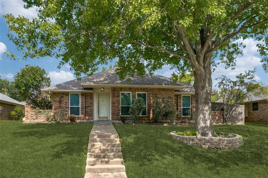 Property photo for 307 Aspenway Drive, Coppell, TX