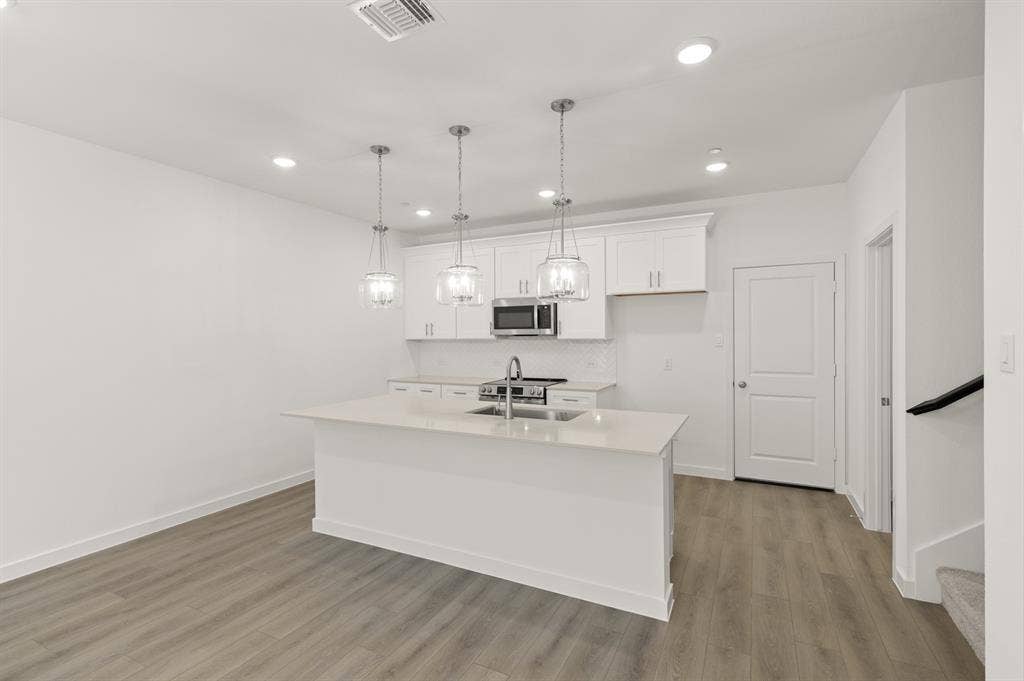 5708 Terrace Drive, Watauga, TX 76148 5708 Terrace- Kitchen-2