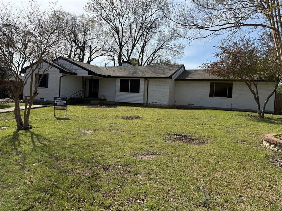 Property photo for 618 Brook Valley Lane, Dallas, TX