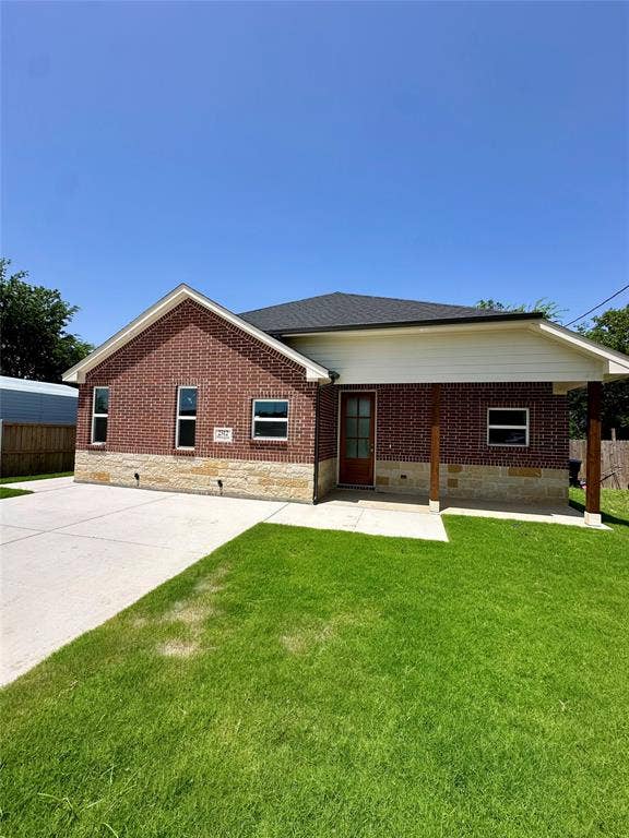 Property photo for 2312 Morgan Street, Greenville, TX