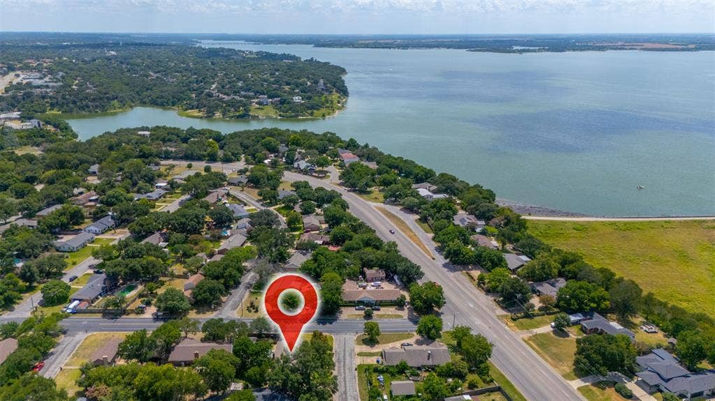 3256 Village Park Drive, Waco, TX 76708 3256 Village Park Drive, Waco, TX 76708