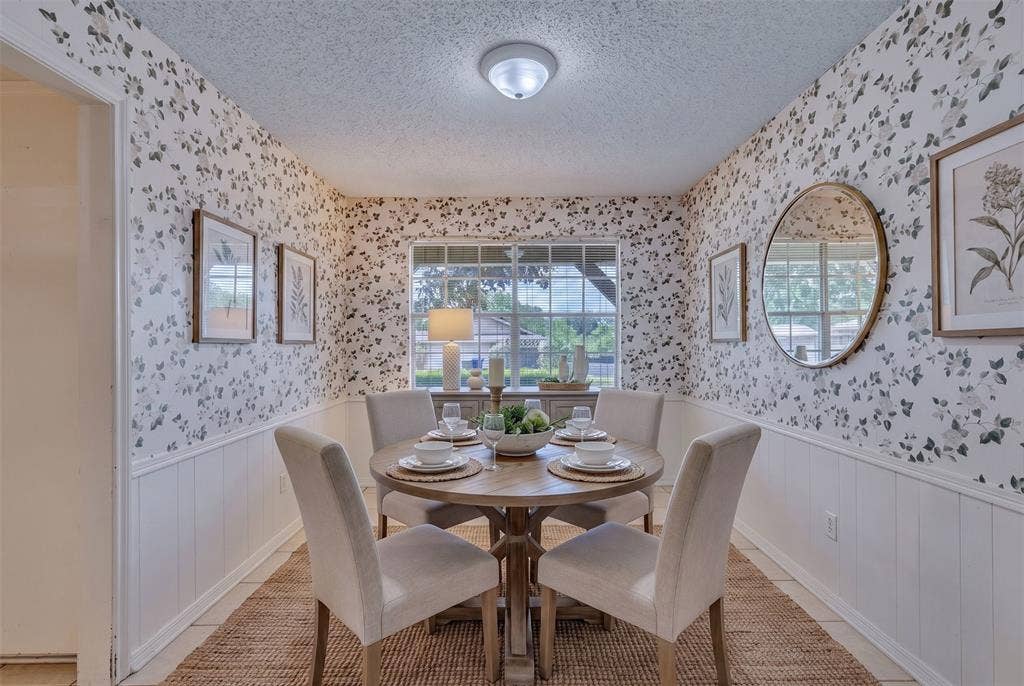 3256 Village Park Drive, Waco, TX 76708 Virtually Staged