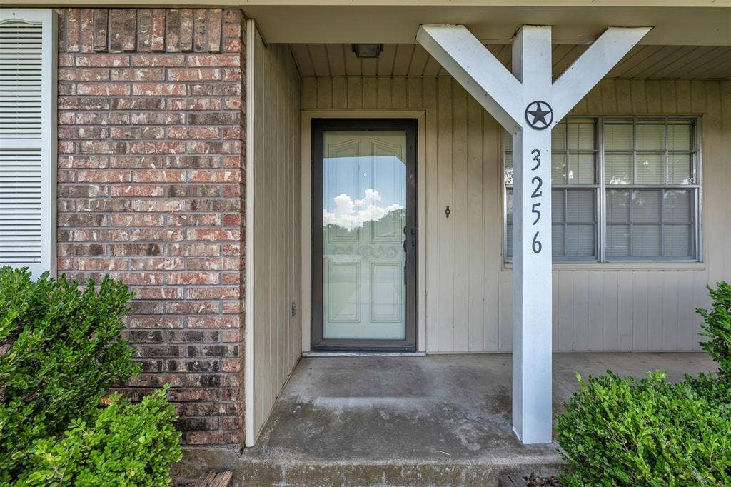 3256 Village Park Drive, Waco, TX 76708 3256 Village Park Drive, Waco, TX 76708