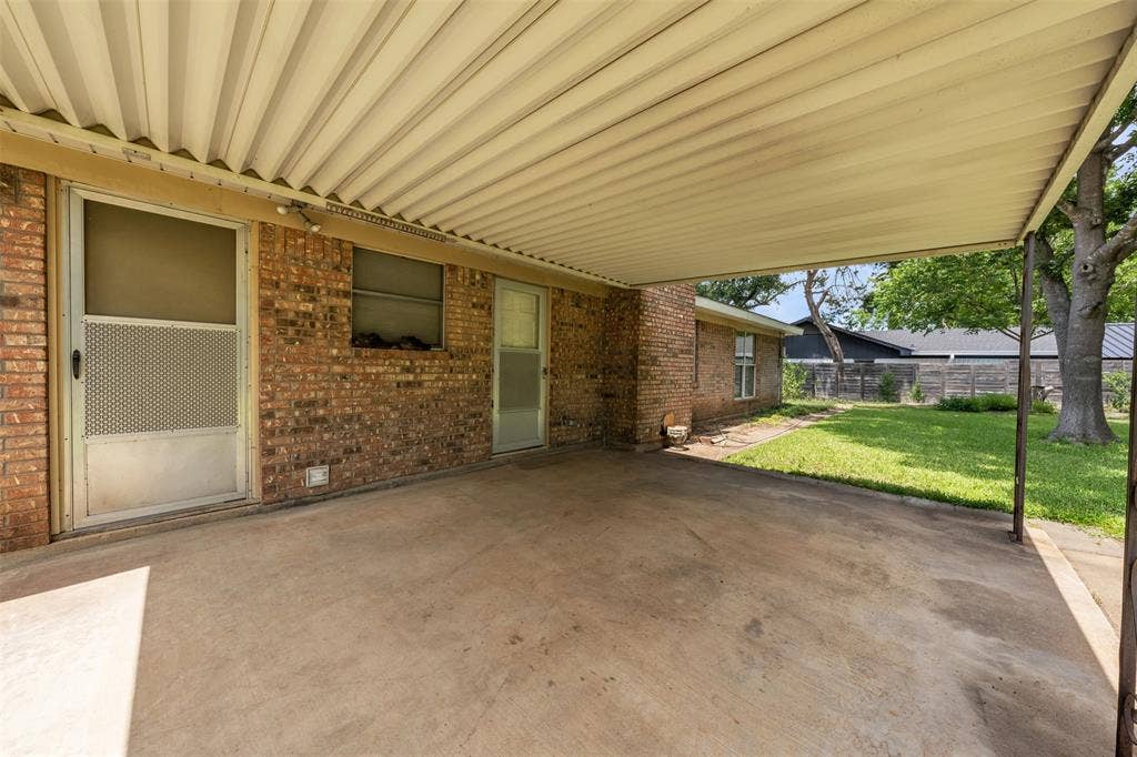 3256 Village Park Drive, Waco, TX 76708 3256 Village Park Drive, Waco, TX 76708