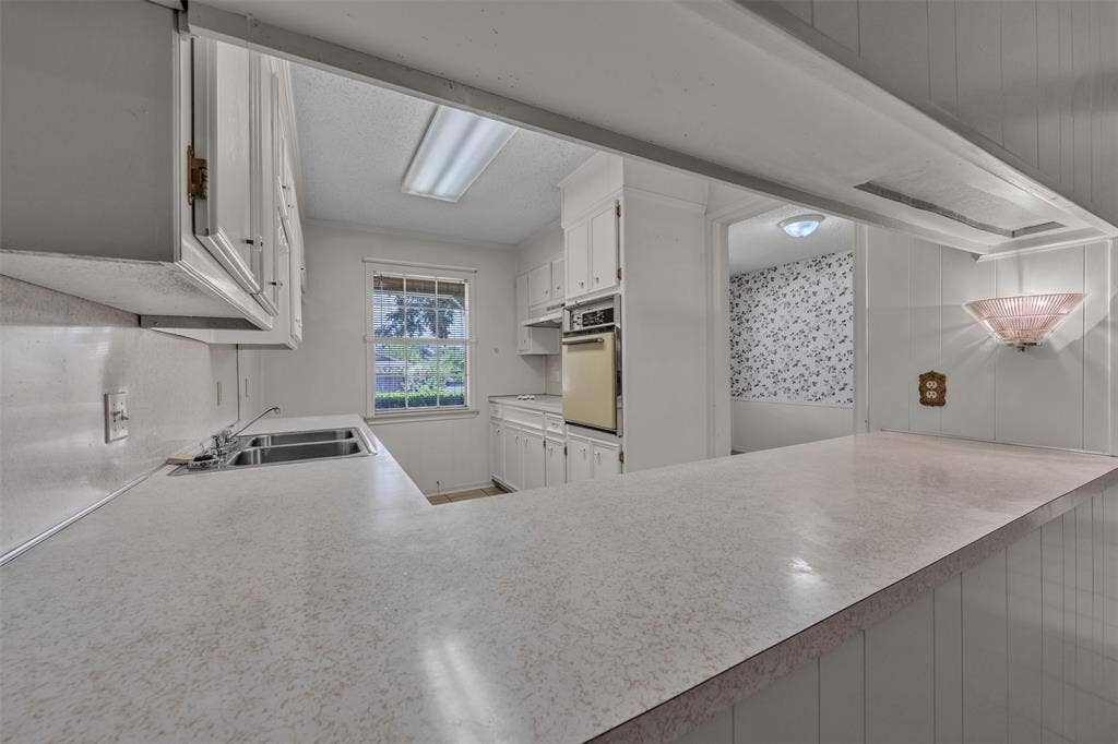 3256 Village Park Drive, Waco, TX 76708 3256 Village Park Drive, Waco, TX 76708